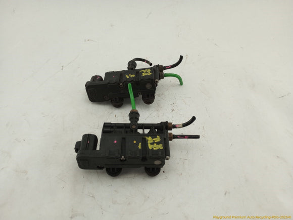 Land Rover LR4 Pair Of Air Suspension Valve Block