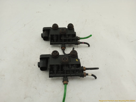 Land Rover LR4 Pair Of Air Suspension Valve Block
