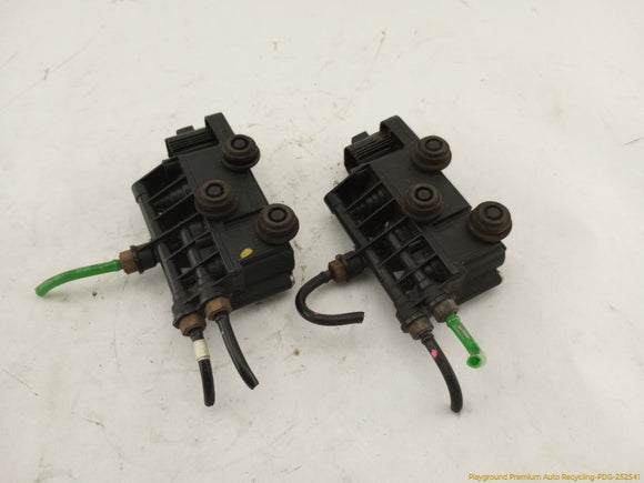 Land Rover LR4 Pair Of Air Suspension Valve Block