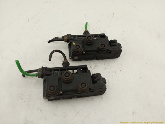 Land Rover LR4 Pair Of Air Suspension Valve Block