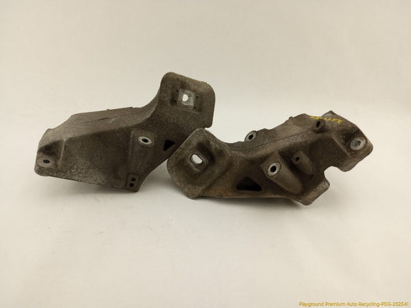 Land Rover LR4 Pair Of Engine Mount Bracket