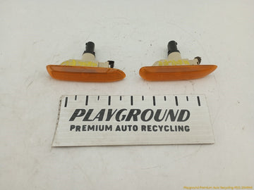 BMW 323i Pair Of Front Side Markers