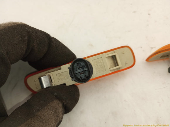 BMW 323i Pair Of Front Side Markers
