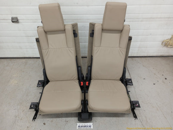Land Rover LR4 Pair Of Third Row Seats