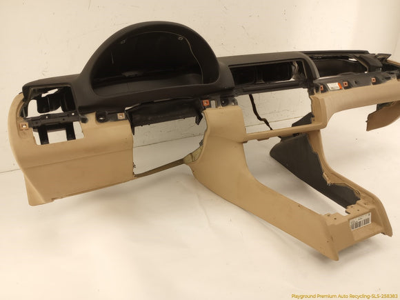 BMW 323i Dashboard Panel