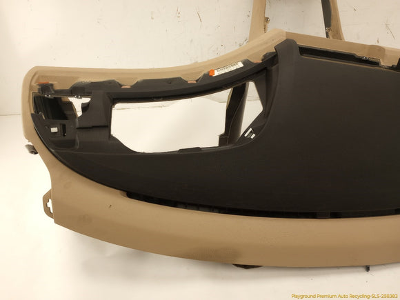 BMW 323i Dashboard Panel
