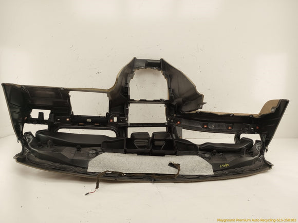 BMW 323i Dashboard Panel