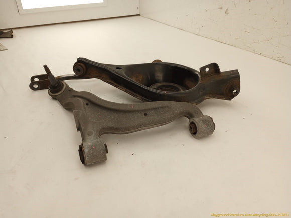 Cadillac CTS Set Of Rear Left Control Arms