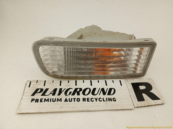 Toyota 4Runner Front Right Bumper Corner Turn Signal & Parking Lamp