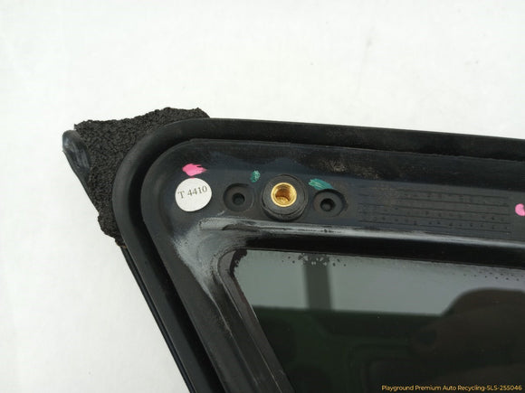 Saab 9-3 Passenger Right Rear Door Vent Glass