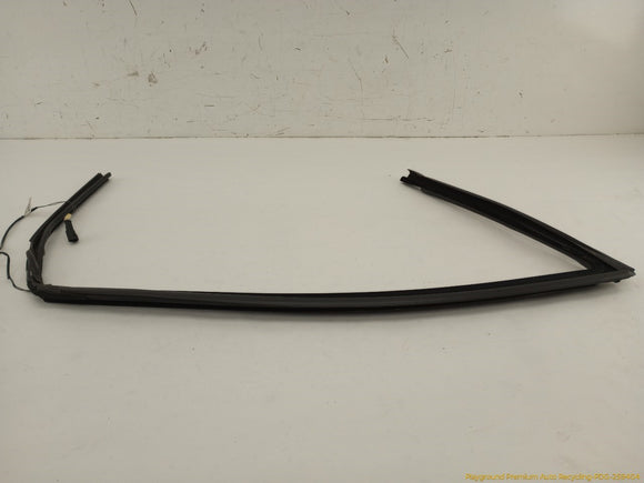 Maserati Quattroporte Front Right Front Door Window Glass Run Channel Seal