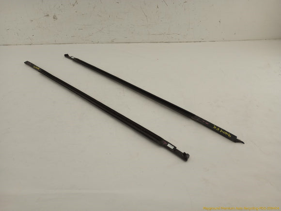 Maserati Quattroporte Pair Of Front Door Window Sweep Trim Molding