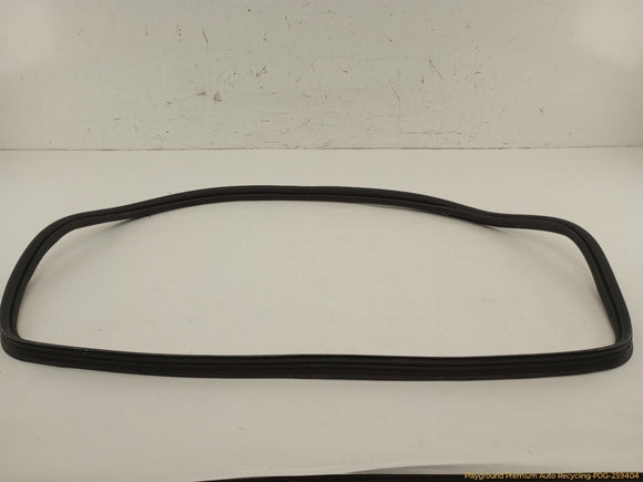 Maserati Quattroporte Trunk Lid Seal Weatherstrip