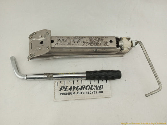 Maserati Quattroporte Vehicle Jack & Tool Kit