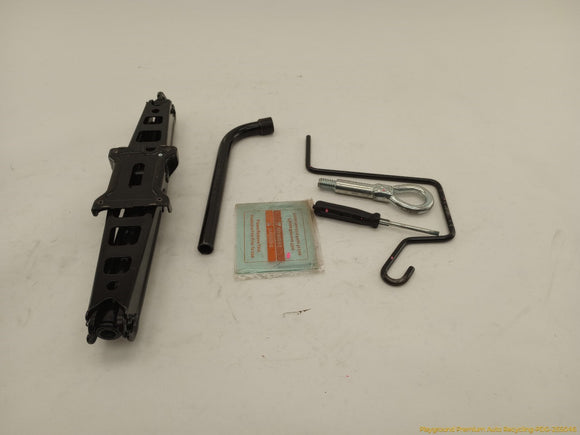 Saab 9-3 Vehicle Jack & Tools
