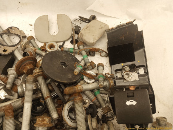Cadillac CTS Dismantling Hardware Fasteners Bolts & Nuts