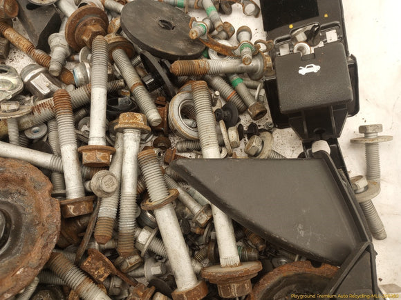 Cadillac CTS Dismantling Hardware Fasteners Bolts & Nuts