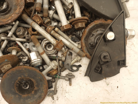Cadillac CTS Dismantling Hardware Fasteners Bolts & Nuts