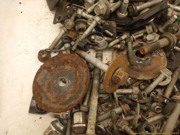 Cadillac CTS Dismantling Hardware Fasteners Bolts & Nuts