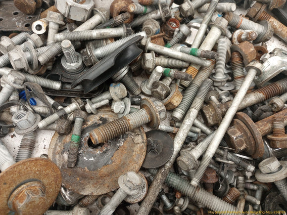 Cadillac CTS Dismantling Hardware Fasteners Bolts & Nuts