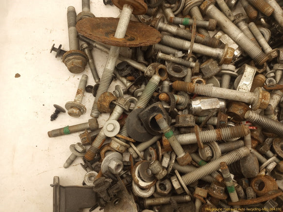 Cadillac CTS Dismantling Hardware Fasteners Bolts & Nuts