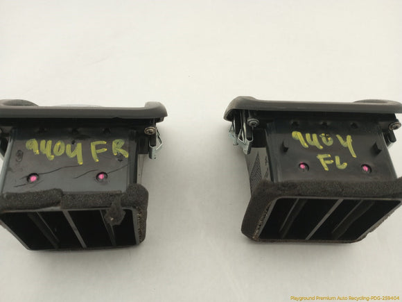 Maserati Quattroporte Pair Of Front Dash Air Vents