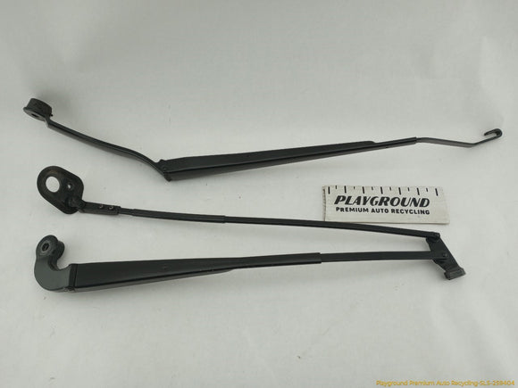 Maserati Quattroporte Pair Of Front Windshield Wiper Arms