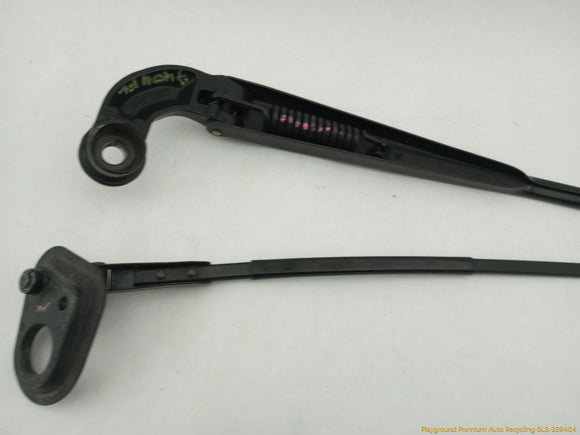 Maserati Quattroporte Pair Of Front Windshield Wiper Arms
