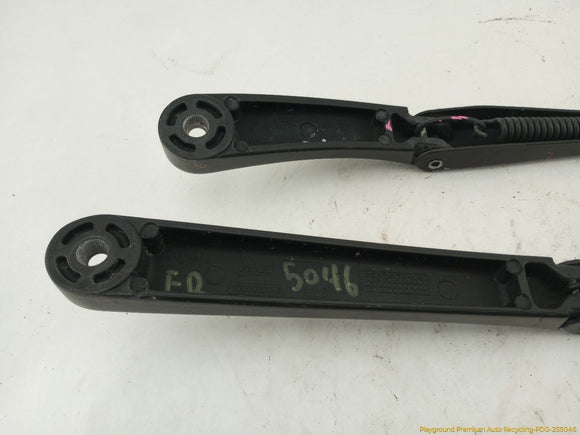 Saab 9-3 Pair Of Windshield Wiper Arms