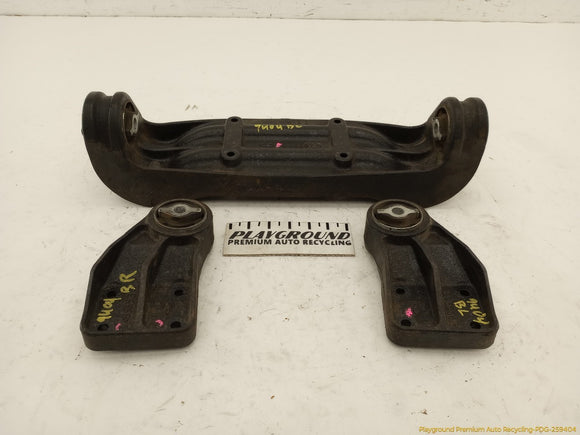 Maserati Quattroporte Set Of Rear Differential Carrier Support Mount Brackets