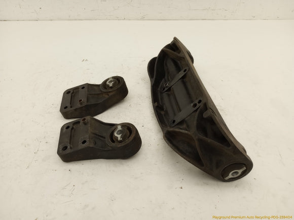 Maserati Quattroporte Set Of Rear Differential Carrier Support Mount Brackets