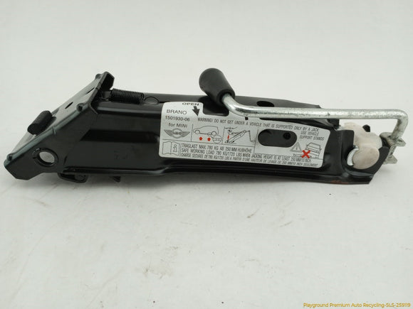 Mini Clubman Vehicle Jack & Tools