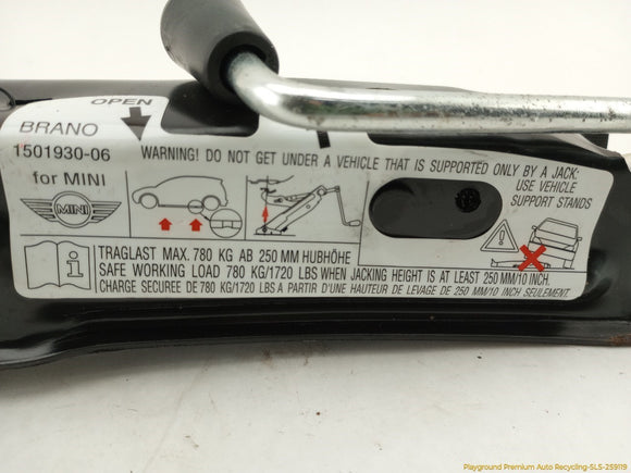 Mini Clubman Vehicle Jack & Tools