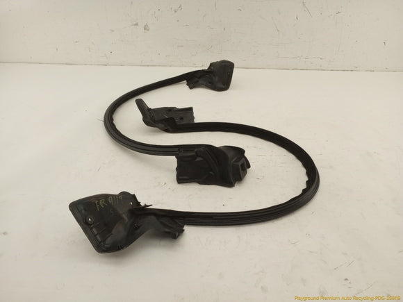 Mini Clubman Pair Of Front Door Window Seals