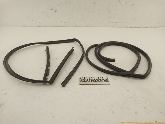 Honda Prelude Pair Of Front Door Seal Weatherstrips