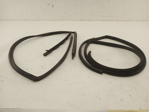 Honda Prelude Pair Of Front Door Seal Weatherstrips