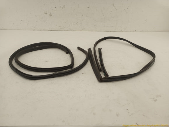 Honda Prelude Pair Of Front Door Seal Weatherstrips