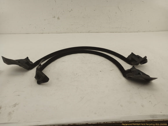 Mini Clubman Pair Of Front Door Window Seals