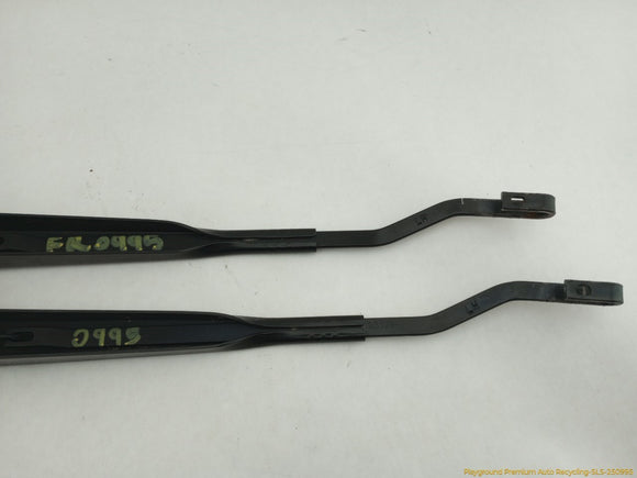 Mini Clubman Pair Of Front Windshield Wiper Arms