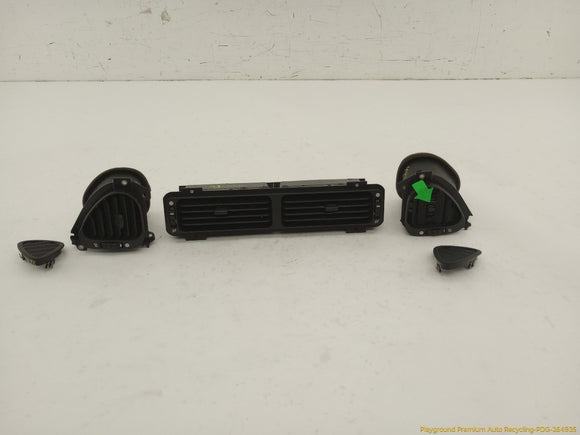 Jaguar XK8 Set Of Dashboard Air Vents