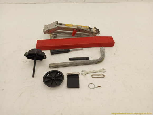 Audi TT Vehicle Jack & Tools Kit