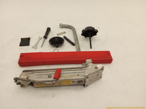 Audi TT Vehicle Jack & Tools Kit