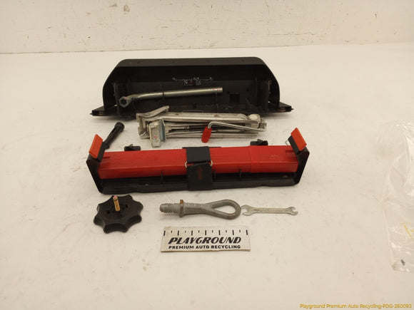 Audi TT Vehicle Jack & Tools Kit