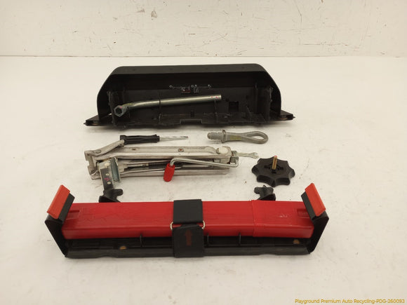 Audi TT Vehicle Jack & Tools Kit
