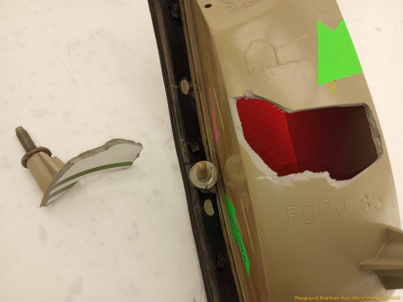 Lincoln Mark VIII **AS IS** Passenger Right Rear Tail Lamp