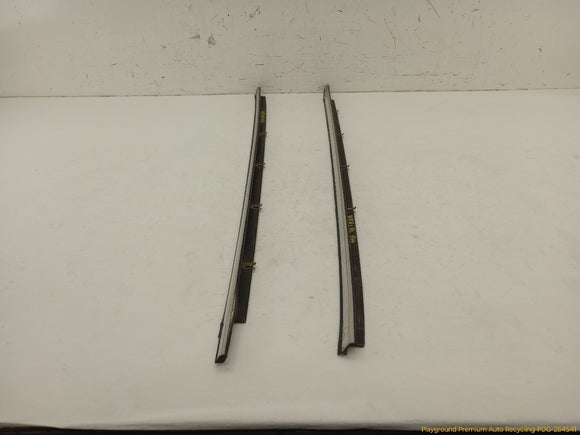 Lincoln Mark VIII Pair Of Front Door Exterior Seal Molding Strips