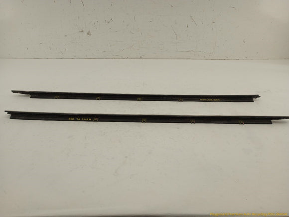 Lincoln Mark VIII Pair Of Front Door Exterior Seal Molding Strips