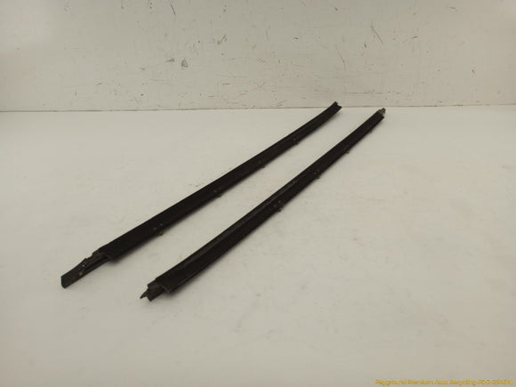 Lincoln Mark VIII Pair Of Front Door Exterior Seal Molding Strips