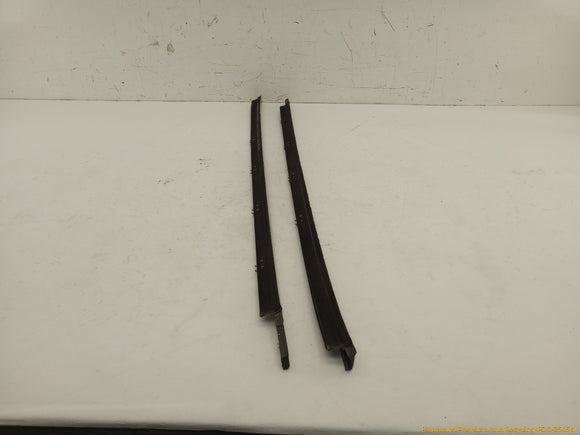 Lincoln Mark VIII Pair Of Front Door Exterior Seal Molding Strips