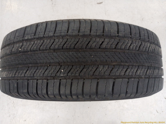 Lincoln Mark VIII Set Of 4 Tires - Michelin - Defender 2 - 225/60 R16